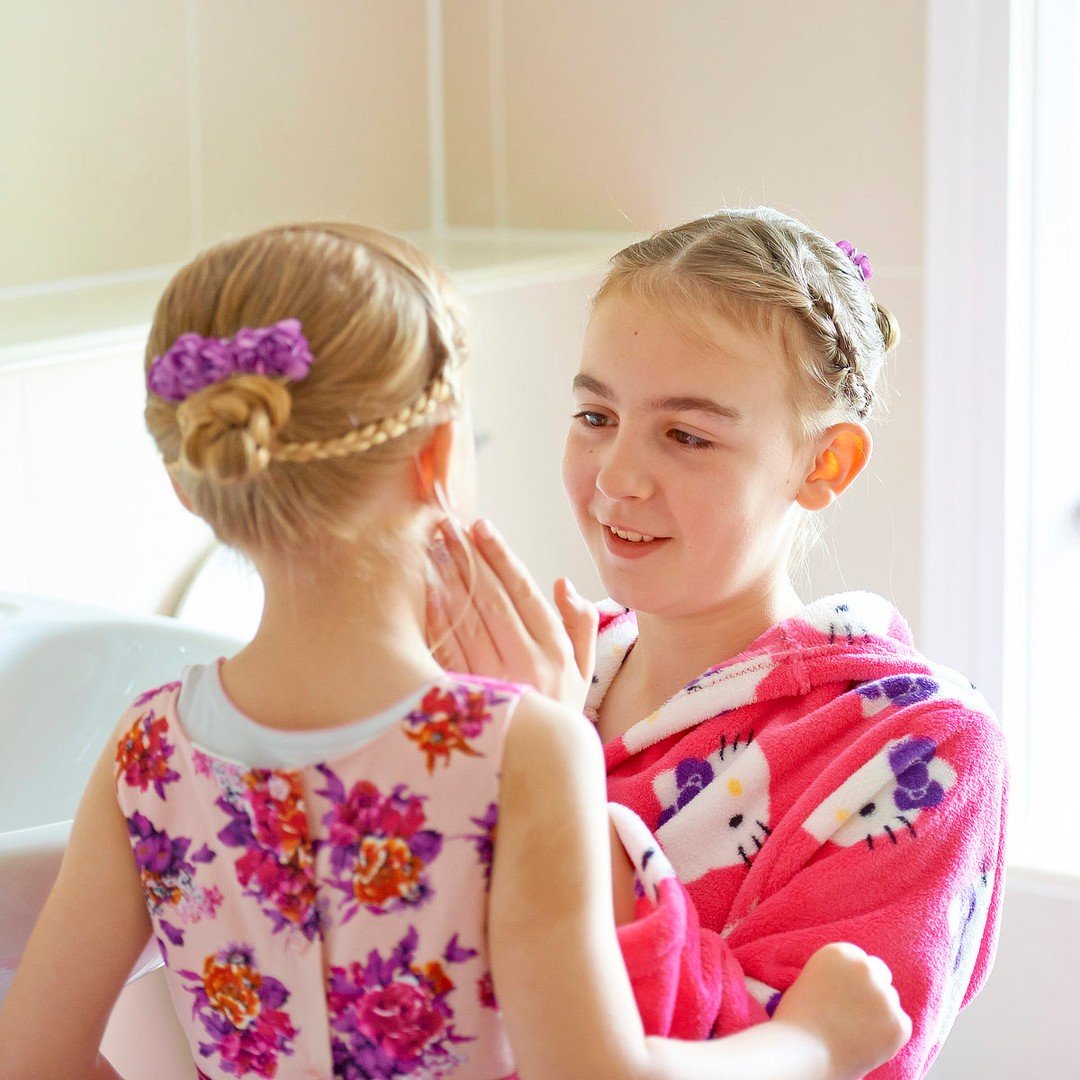 Zack & Emily's wedding: bridesmaids getting ready

#wedding #weddings #weddingphotography #weddingphotography #weddingphotographer #makeup #groom #bridesmaid